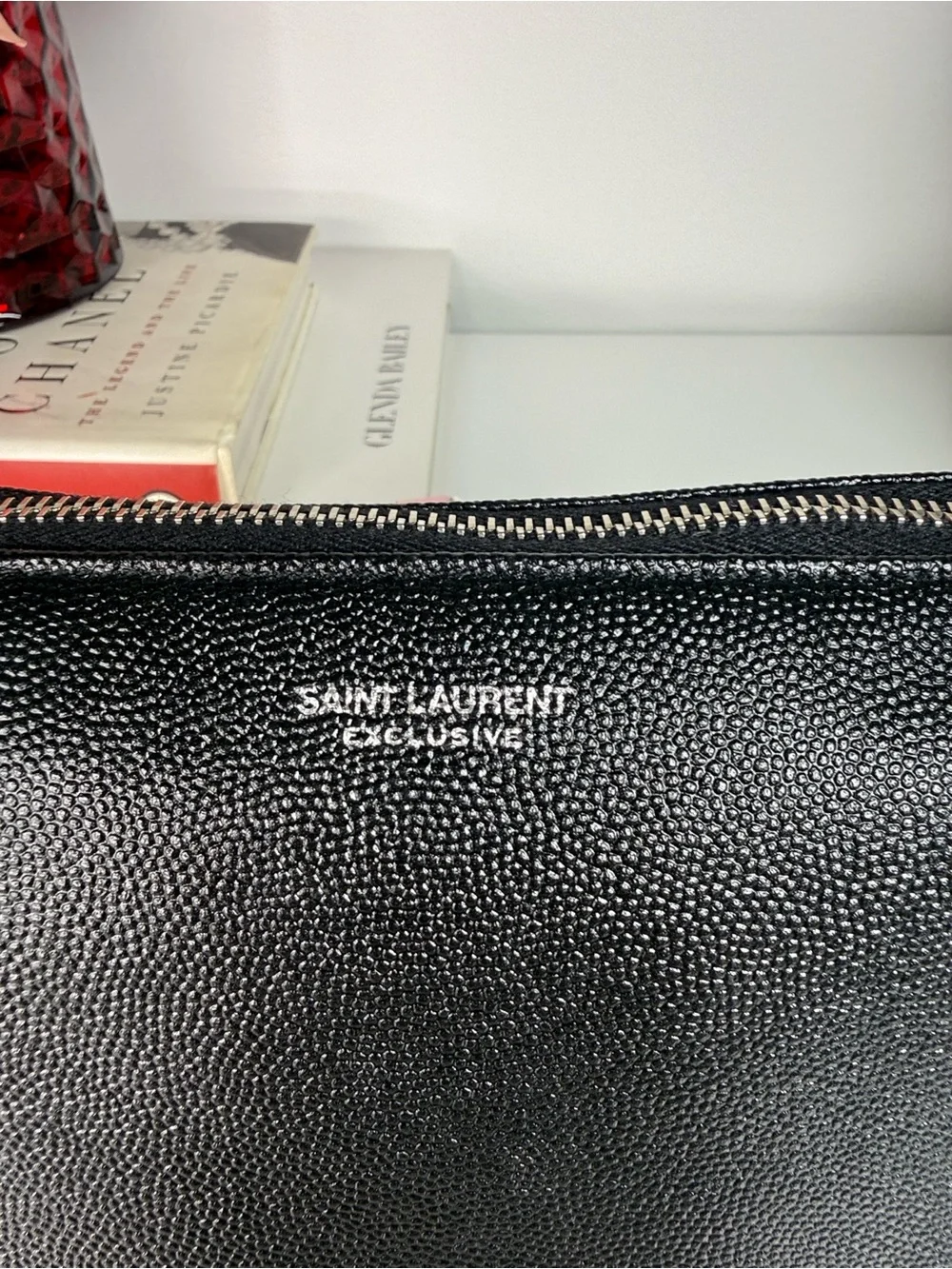 Saint Laurent YSL Grain de Poudre Leather Cosmetic Pouch – Black - New-AUTHENTIC